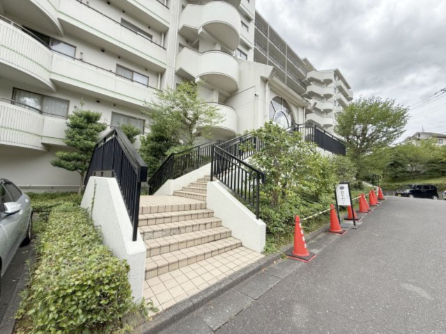 高坂ニュータウン四季の丘のその他共用部分|棟入口です