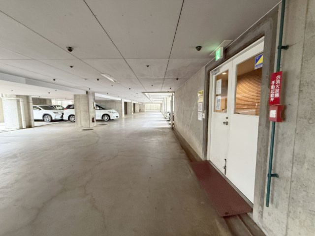 高坂ニュータウン四季の丘の駐車場