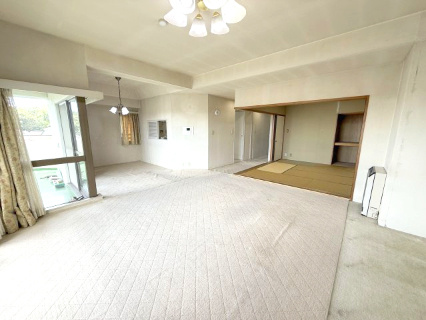 高坂ニュータウン四季の丘の居間・リビング|おしゃれな居間です