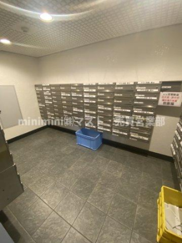 阿波座セントラルハイツのその他共用部分|◆ダイヤルタイプの集合ポストは個人情報の盗難やいたずら防止の面でも安心です♪