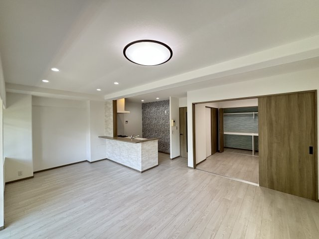 スカイハイツ相田の居間・リビング