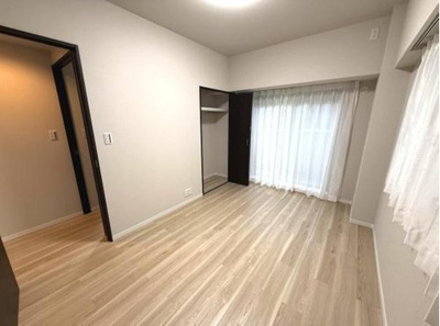 【洋室】 | エスタテラ湘南台マウンテンビュー | 明るい洋室です