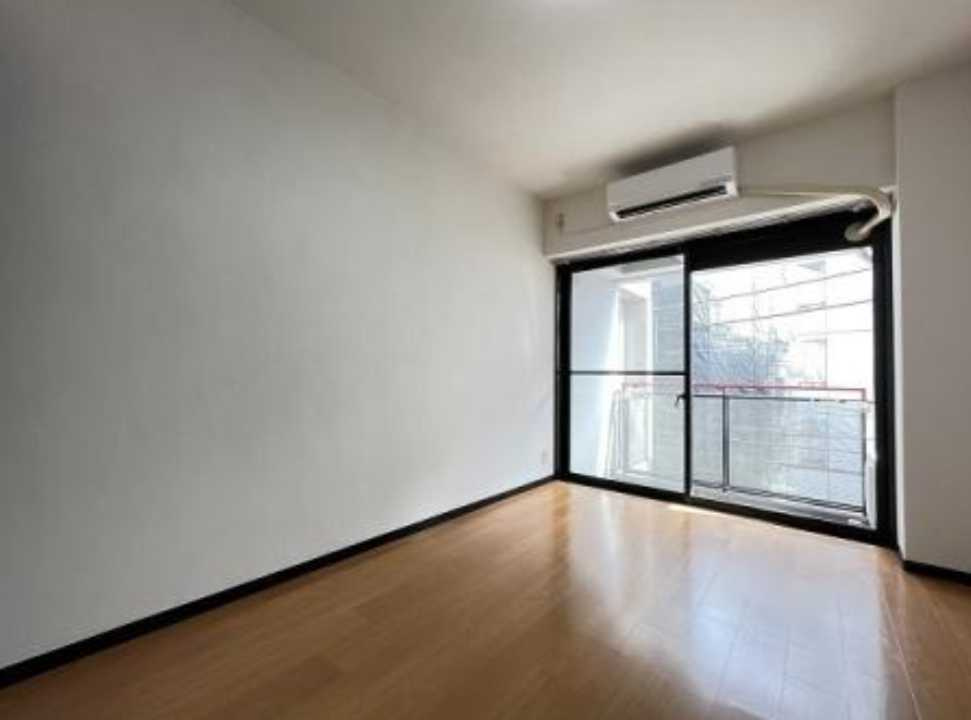 コリドー池尻　駅近　オートロック　陽当たり良好の居間・リビング