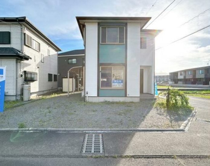 富士市中丸　中古戸建　Rの前面道路含む現地写真