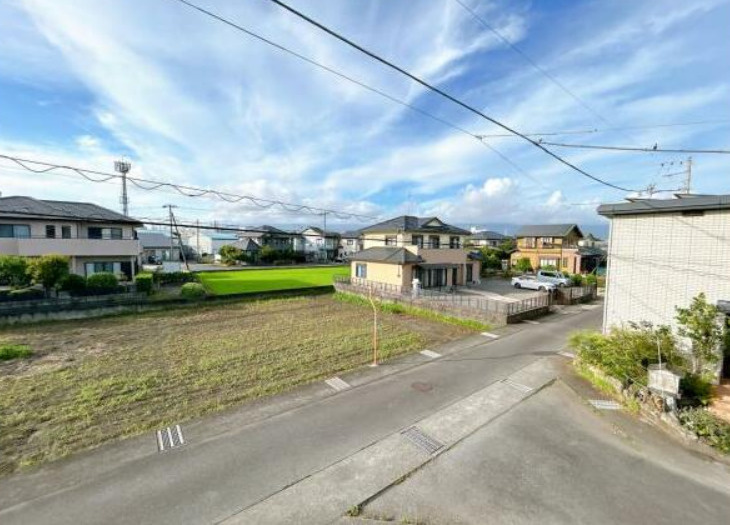 富士市中丸　中古戸建　Rの前面道路含む現地写真