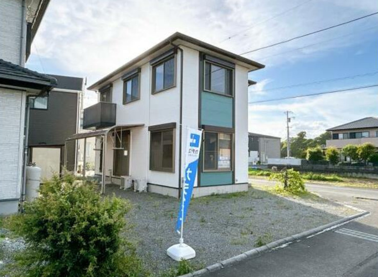 富士市中丸　中古戸建　Rの前面道路含む現地写真