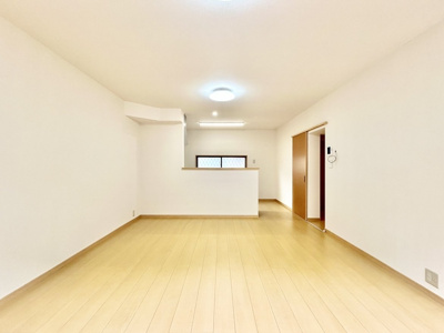【居間・リビング】 | 中古一戸建　高知市若草町