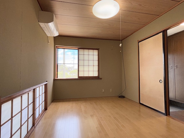 焼津市三ヶ名　中古戸建の洋室