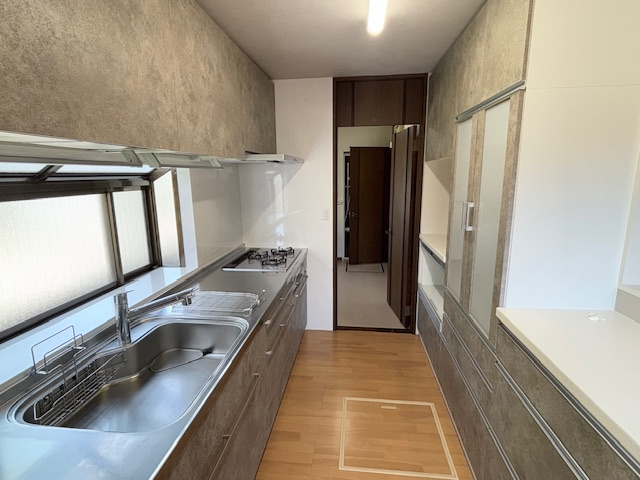 焼津市三ヶ名　中古戸建のキッチン