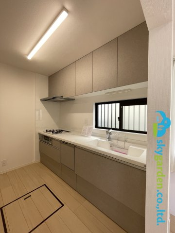 鎌倉市稲村ガ崎5丁目　中古戸建のキッチン