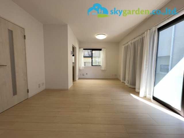 鎌倉市稲村ガ崎5丁目　中古戸建の居間・リビング