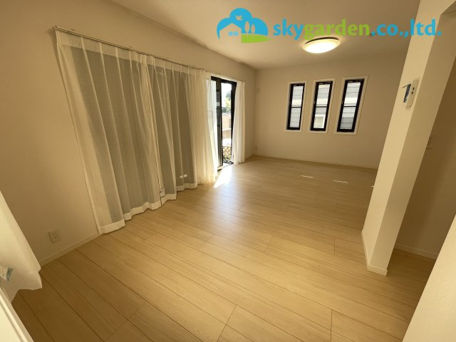 鎌倉市稲村ガ崎5丁目　中古戸建の居間・リビング