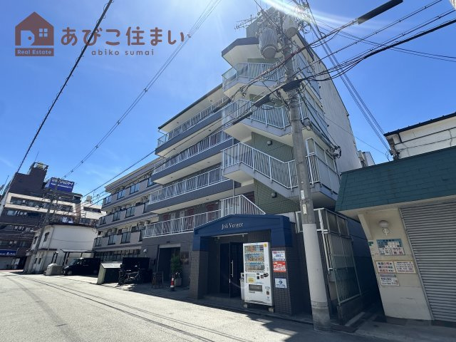 ジョリヴェルジュの外観