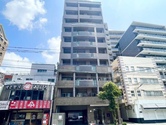 アクタス薬院大通りの外観