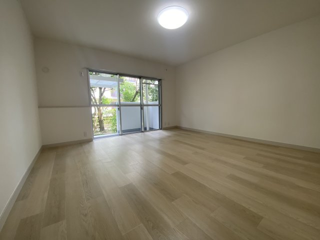 パークハイツ平尾山荘　31号の居間・リビング