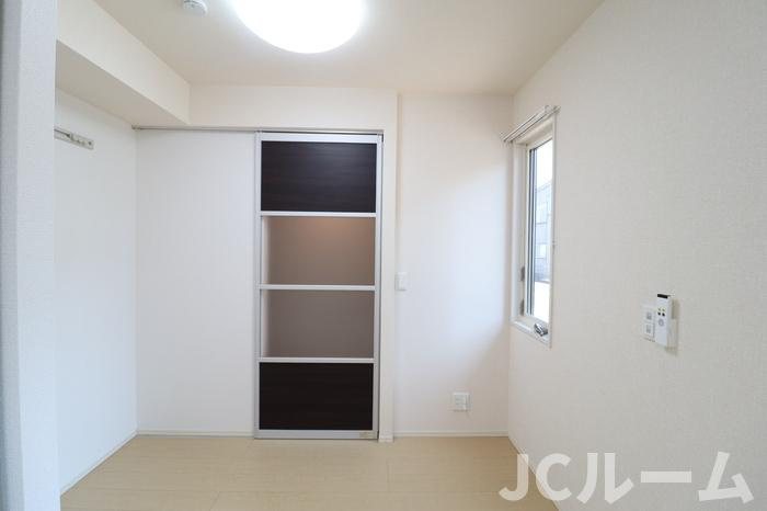 キャッスル・パルコの洋室