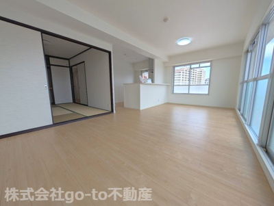 【居間・リビング】 | Mプラザ明石弐番館 | 家具を配置しやすいLDです♪