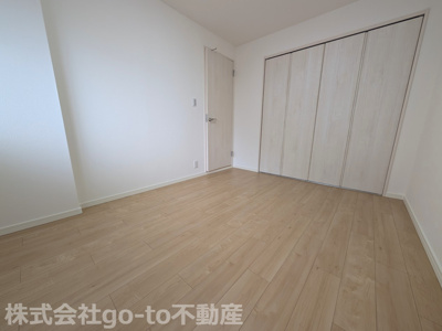 【洋室】 | Mプラザ明石弐番館 | 約6帖の洋室です