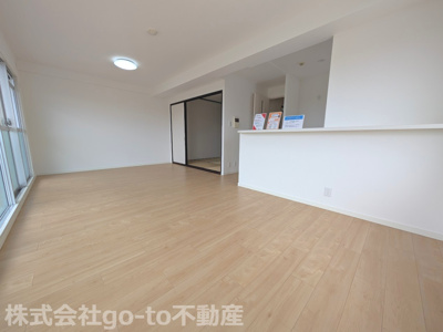 【居間・リビング】 | Mプラザ明石弐番館 | 約15.9帖LDK