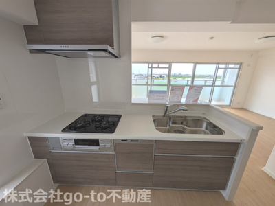 【キッチン】 | Mプラザ明石弐番館 | グリル付き3口ガスコンロのシステムキッチン