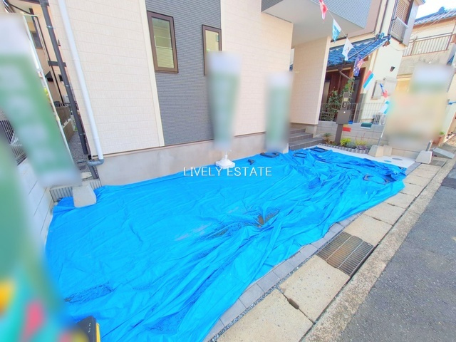 草加市青柳5丁目 新築分譲住宅の駐車場