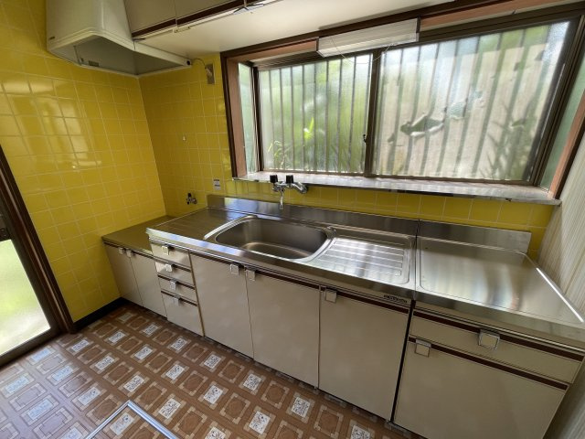 柳橋売り中古戸建てのキッチン