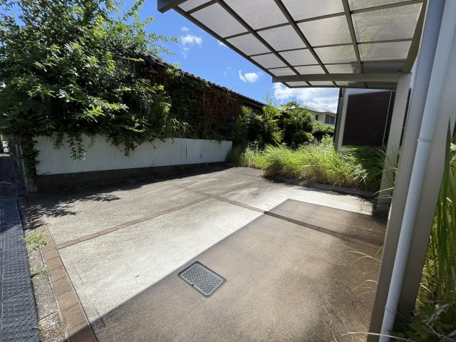柳橋売り中古戸建ての駐車場