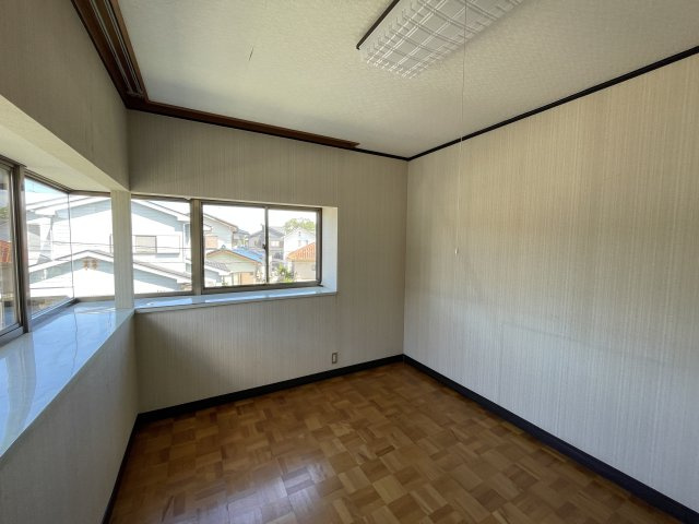 柳橋売り中古戸建ての洋室