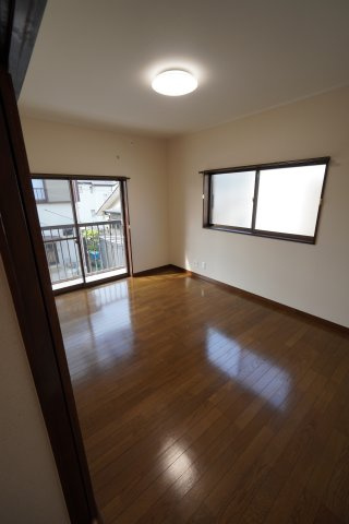 東松山市加美町戸建の洋室|2F西側洋室