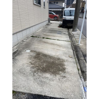 【駐車場】