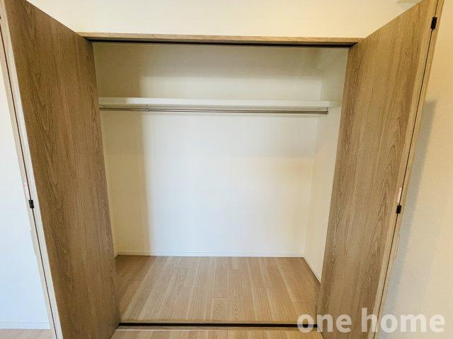 リバーガーデンかしまの収納|◆約6.0帖洋室 収納です！ハンガーパイプ×枕棚付きのクローゼットです！
◆令和7年7月フルリフォーム完了！手直しなしでお住まいいただけます！