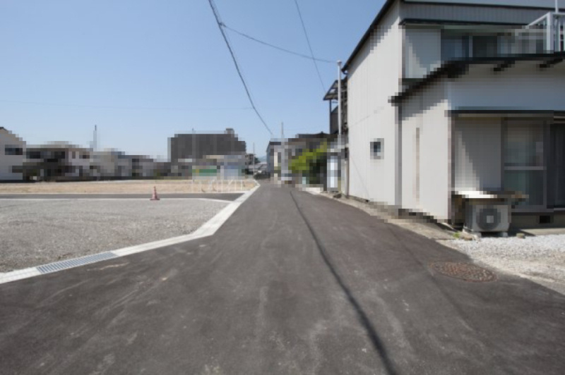 鴨部　建築条件付き　売土地　1号地の前面道路含む現地写真