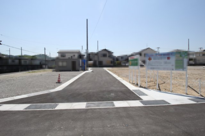 鴨部　建築条件付き　売土地　1号地の前面道路含む現地写真