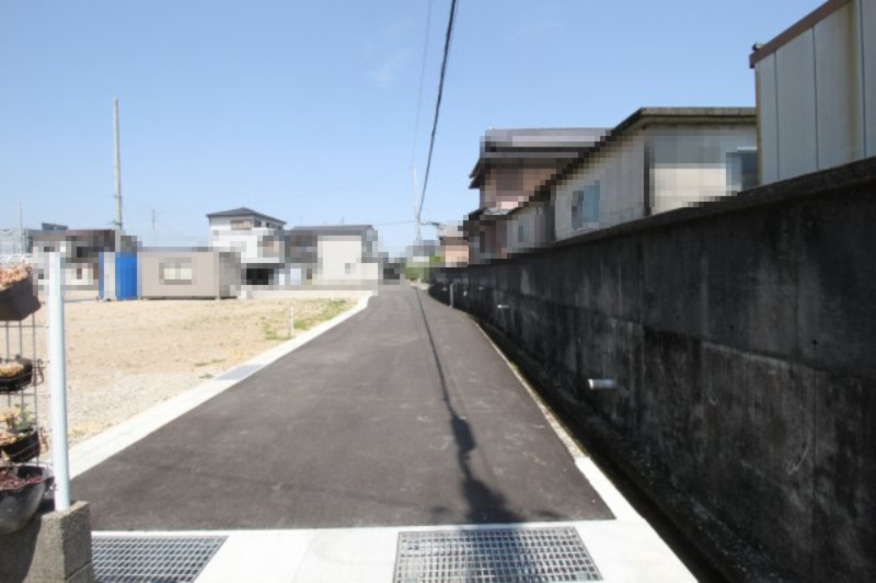 鴨部　建築条件付き　売土地　1号地の前面道路含む現地写真