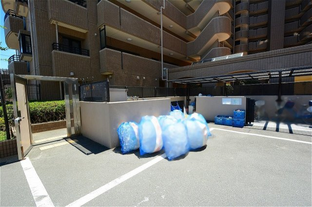 ゴミステーション