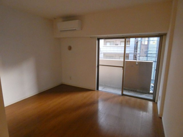 サヴォイエンポリウムの居間・リビング