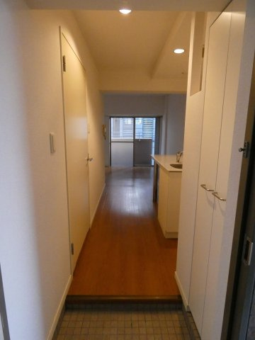 サヴォイエンポリウムの玄関