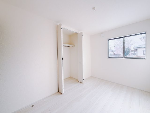 【新築戸建】第1吉岡町漆原の洋室|■1階洋室｜子供部屋のメリットは「自立心を養うことができる」「自分で整理整頓できるようになる」そして、お子様が成長した際には「プライバシーを確保できる」といい事だらけ♪
