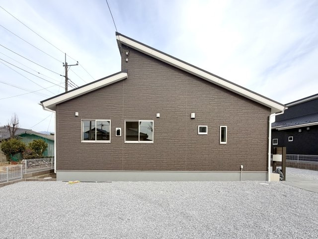 【新築戸建】第1吉岡町漆原の外観|■外観｜閑静な住宅街で始める新しい暮らし♪開放的な毎日をあなたへ(^^♪