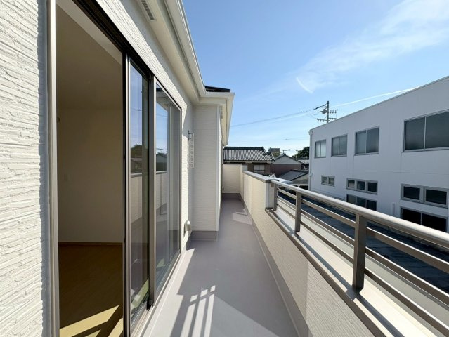 ハートフルタウン　江南市五明町　全2区画分譲のバルコニー|バルコニーは南向きで洗濯物もよく乾きます！