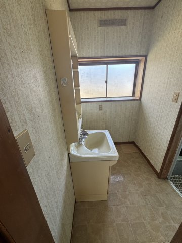 錦町中央3丁目 中古一戸建ての独立洗面台