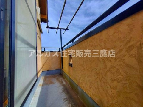 【太陽光パネル設置済】三鷹市深大寺2丁目 中古戸建 中央線 三鷹駅のバルコニー