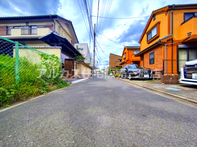 【太陽光パネル設置済】三鷹市深大寺2丁目 中古戸建 中央線 三鷹駅の前面道路含む現地写真