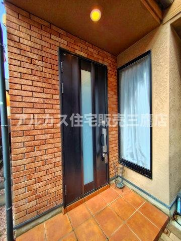 【太陽光パネル設置済】三鷹市深大寺2丁目 中古戸建 中央線 三鷹駅のエントランス