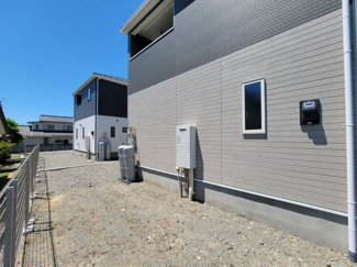 【周辺】 | 南アルプス市在家塚 新築全2棟 1号棟 カースペース並列3台 | 敷地東側にもスペースあり