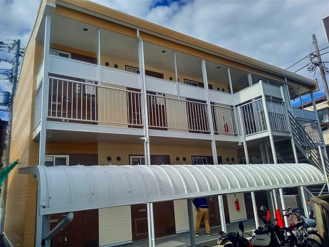 レオパレスフローラの外観