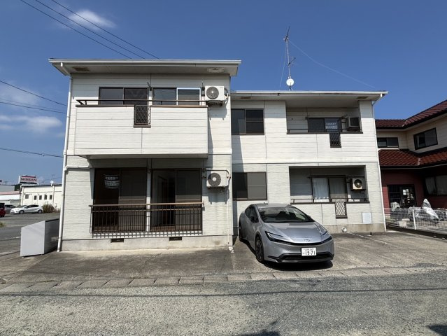 グランドゥール植田の外観