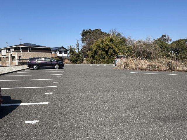 ウエスティマンションの駐車場