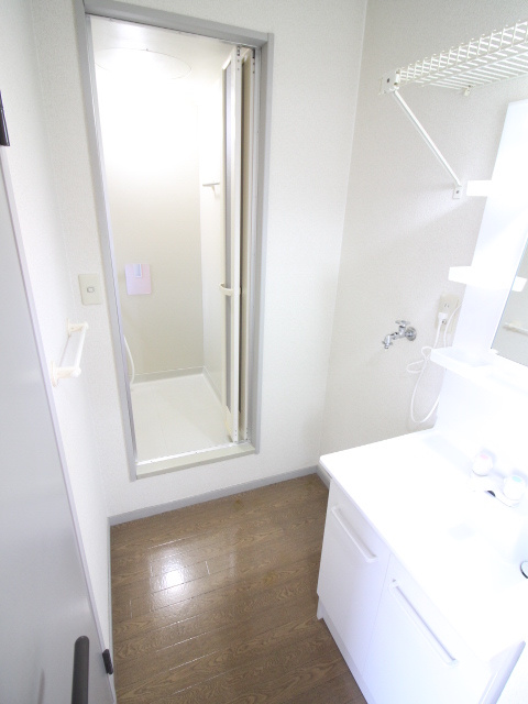 ウィンディアコリーヌA棟の洗面所