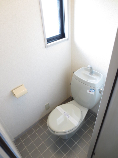 ウィンディアコリーヌA棟のトイレ